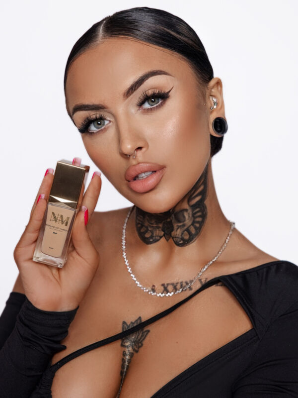 2F6A5656 Podkład NM Beauty: kolor 06o
