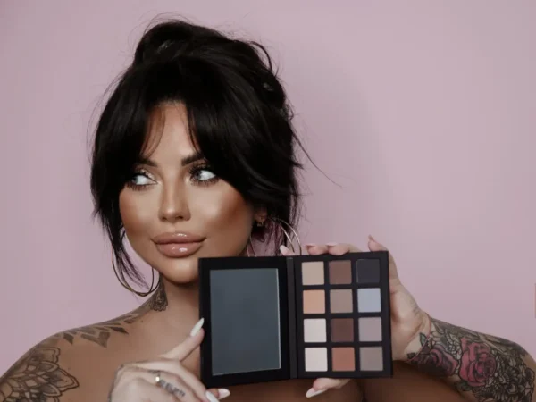 paletka1 Paleta cieni NM Beauty
